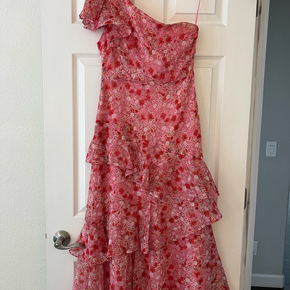 Astr One-Shoulder Floral Dress in Pink